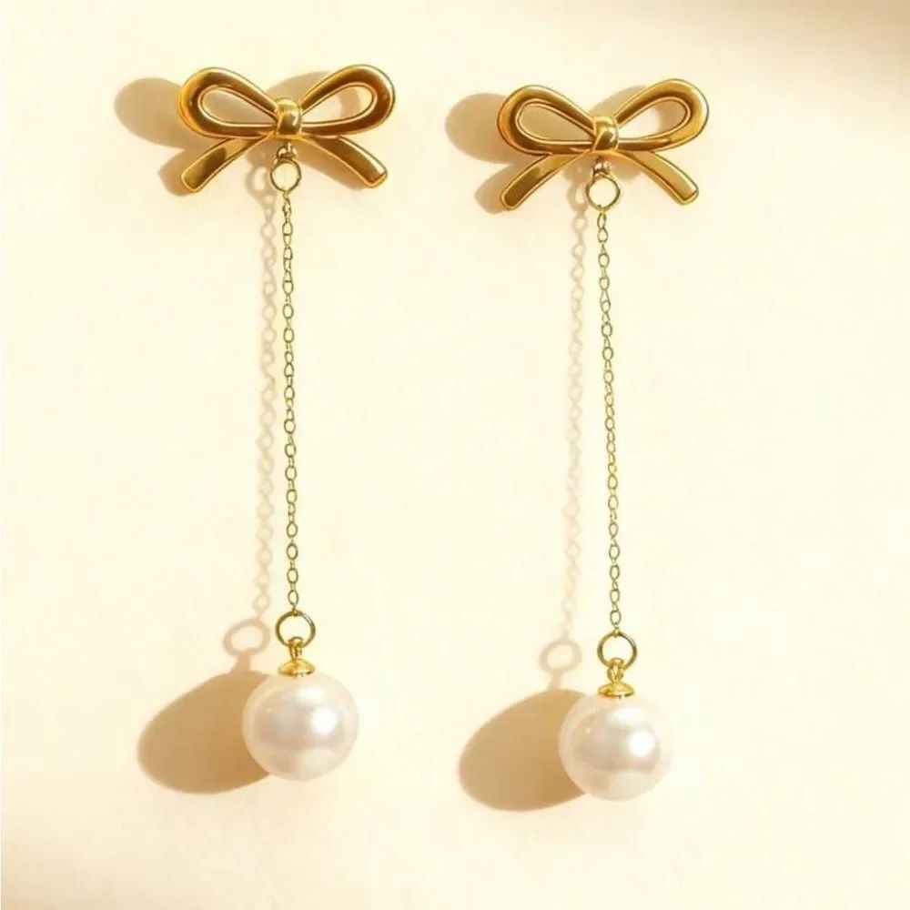 Bow Pearl Drop Earrings M1394